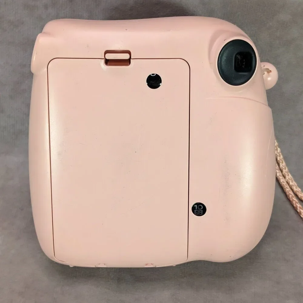 Fujifilm Instax Mini 7+ Instant Film Camera Light Blush Pink With Wrist Strap